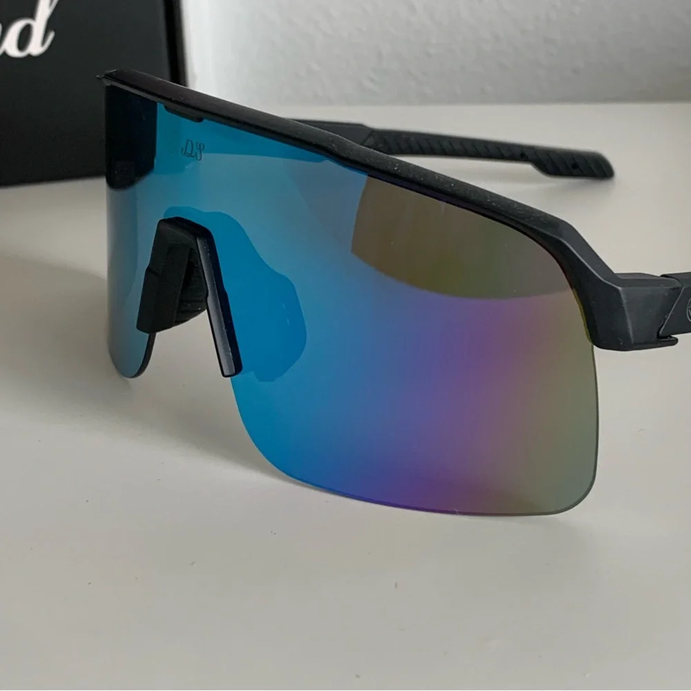 Diamond Eyewear Black Blue Sporty Sunglasses Baseball Outdoor Fishing Box Case